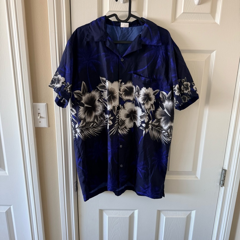 King Kameha Classic Hawaiian Shirt in Blue Floral Size Large